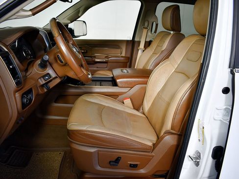 Used 2022 RAM 3500 Limited image 23