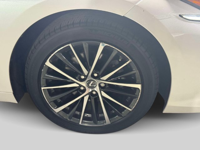 Used 2024 Lexus ES 300h w/ Premium Package FWD image 7