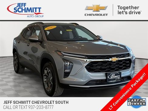 Certified 2025 Chevrolet Trax LT w/ LT Convenience Package image 1