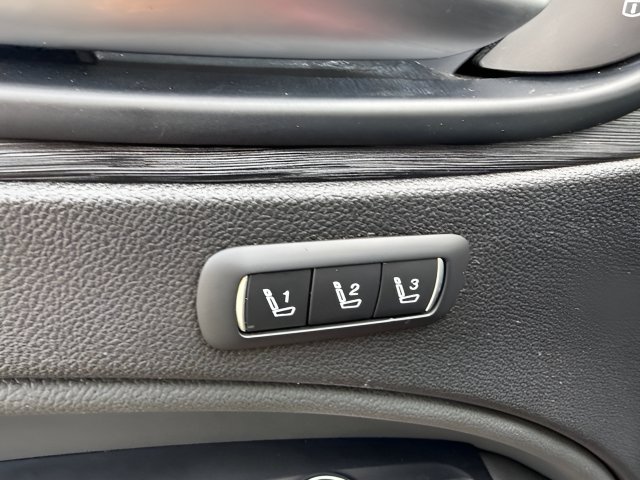 Used 2019 Alfa Romeo Stelvio AWD w/ Cold Weather Package image 16