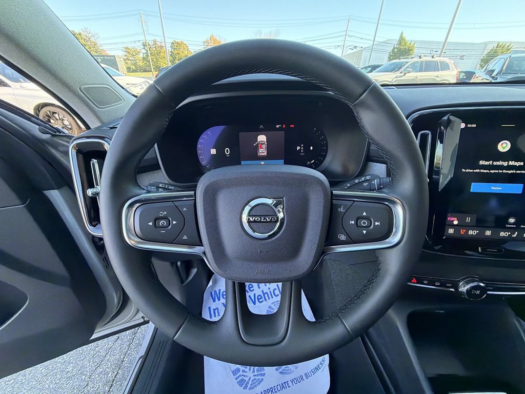 Certified 2025 Volvo XC40 B5 Plus w/ Climate Package AWD/4WD image 18