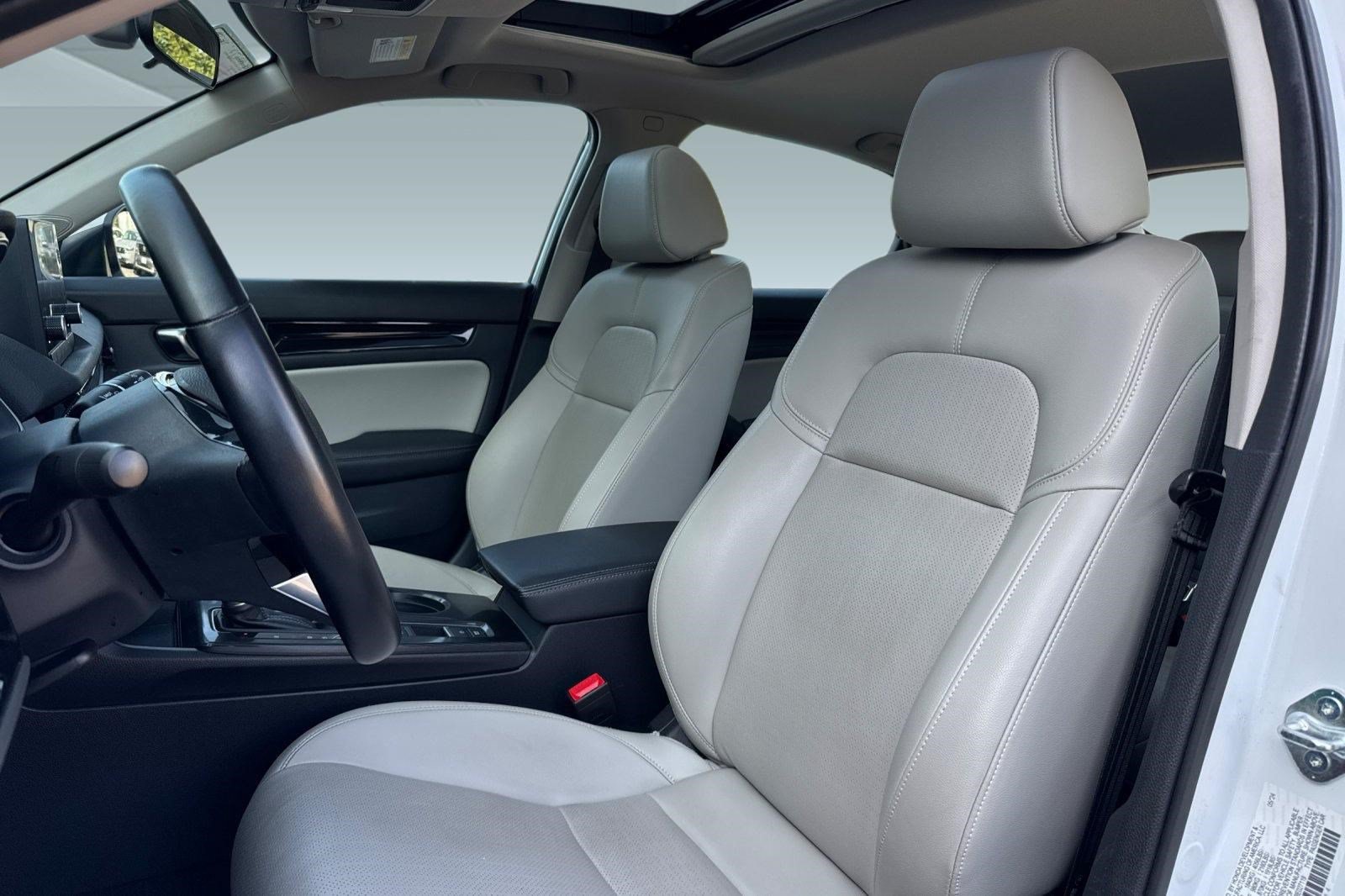 Used 2024 Honda Civic EX-L image 5