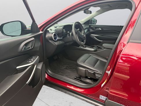 Used 2025 Chevrolet Trax LS FWD image 14