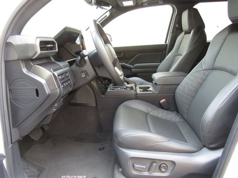 Used 2025 Toyota 4Runner TRD Off-Road Premium w/ Tow Technology Package AWD/4WD image 10