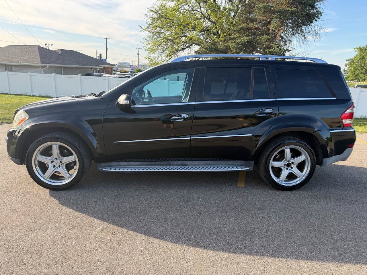 Used 2008 Mercedes-Benz GL 550 4MATIC image 8