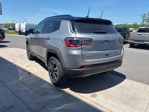 Used 2023 Jeep Compass Limited w/ Sun and Sound Group AWD/4WD image 10