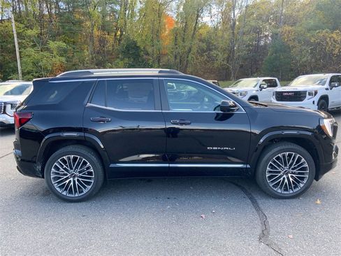 New 2026 GMC Terrain Denali w/ LPO, Floor Liner Package image 39