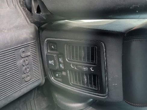 Used 2017 Jeep Grand Cherokee Trailhawk w/ Trailhawk Luxury Group image 9