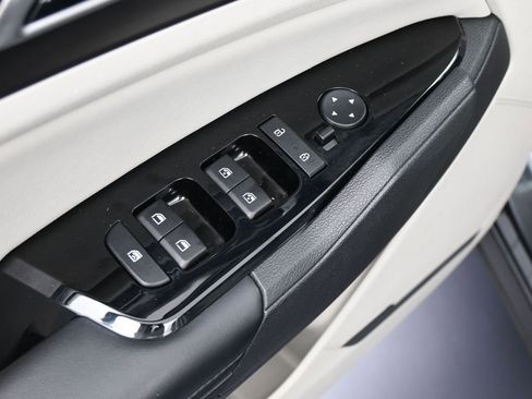 Used 2023 Kia Sportage EX image 17