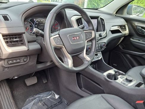 Used 2024 GMC Terrain Denali w/ Denali Premium Package AWD/4WD image 8