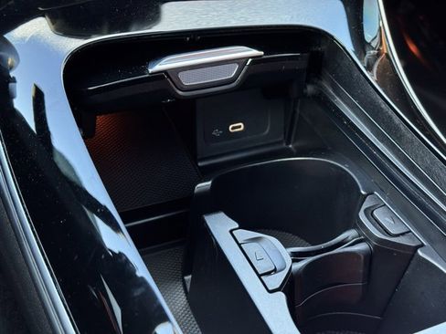 Used 2023 Mercedes-Benz C 300 4MATIC Sedan image 20