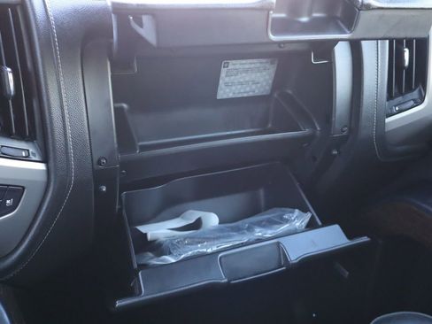 Used 2018 GMC Sierra 3500 Denali w/ Duramax Plus Package image 37