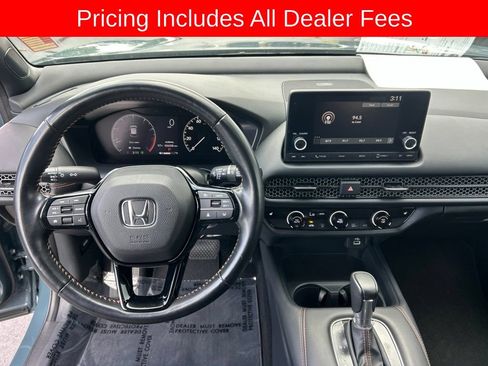 Used 2025 Honda HR-V Sport image 5
