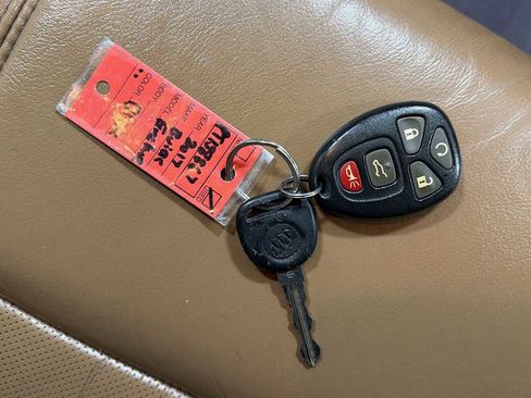 Used 2017 Buick Enclave Premium image 32