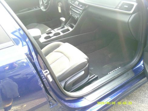Used 2018 Kia Optima LX FWD image 16