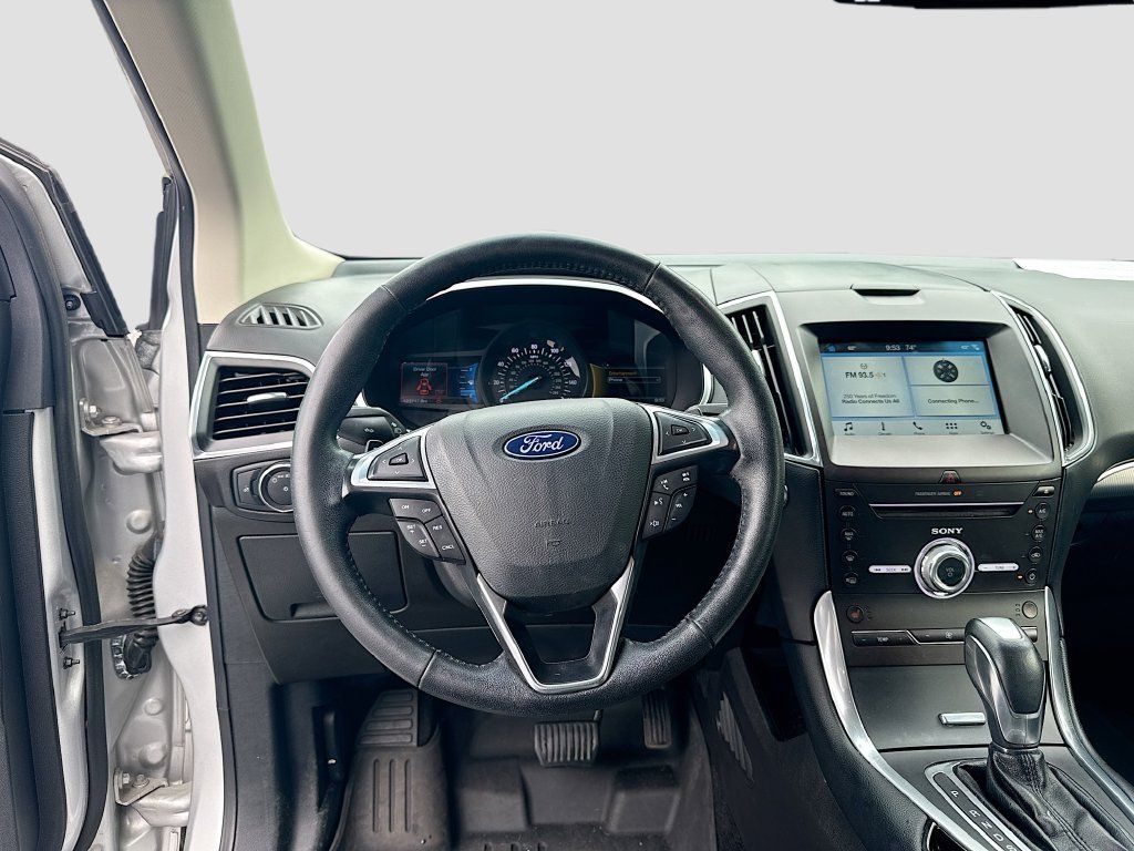 Used 2018 Ford Edge Titanium AWD/4WD image 23