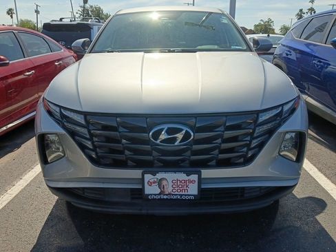 Used 2024 Hyundai Tucson SE FWD image 2