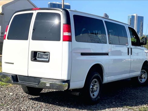 Used 2019 Chevrolet Express 3500 LT w/ LT Preferred Equipment Group image 4