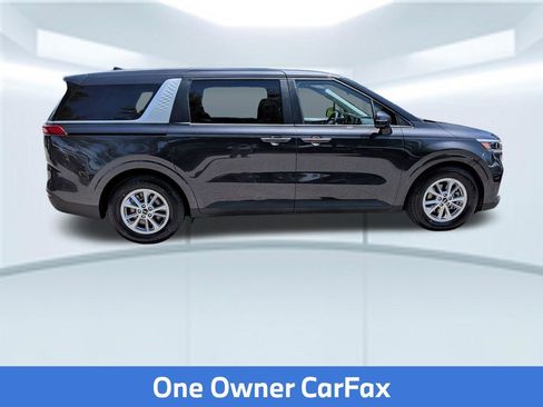 Used 2024 Kia Carnival LX FWD image 8