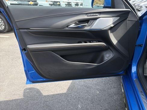 Used 2025 Cadillac CT4 V w/ Technology Package RWD image 13