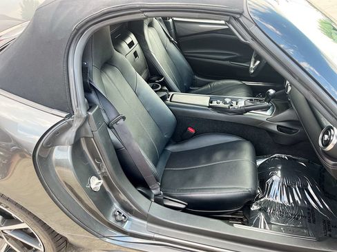 Used 2022 MAZDA MX-5 Miata Grand Touring RWD image 23