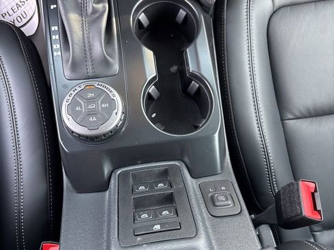 New 2026 Ford Bronco Outer Banks w/ Sasquatch Package image 18