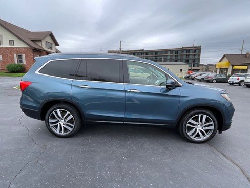 Used 2017 Honda Pilot Touring image 7