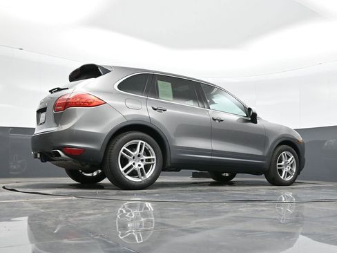 Used 2014 Porsche Cayenne image 38
