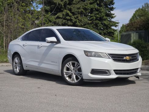 Used 2015 Chevrolet Impala LT FWD image 2