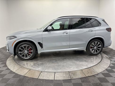 New 2026 BMW X5 xDrive40i w/ M Sport Package image 16