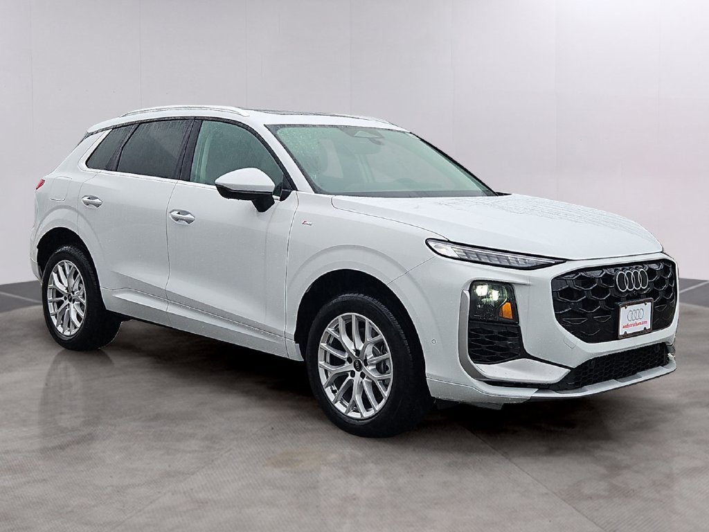 New 2026 Audi Q3 quattro 2.0T AWD/4WD image 2