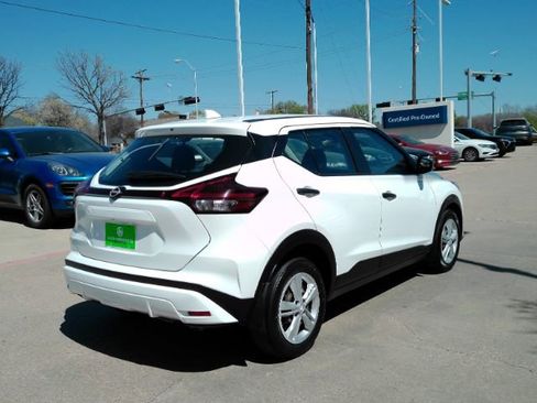 Used 2024 Nissan Kicks S image 6