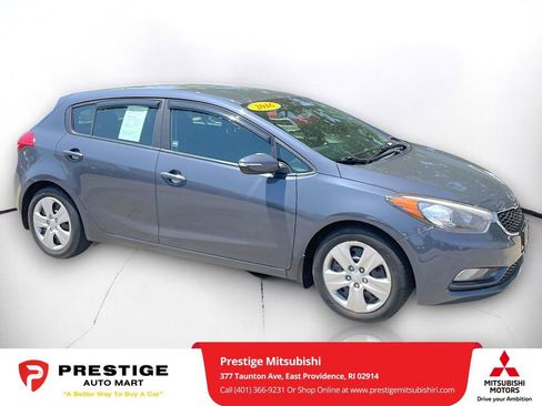 Used 2016 Kia Forte LX FWD image 1