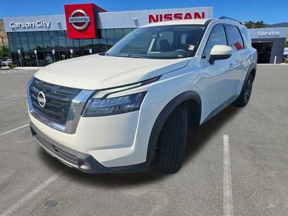 Used 2024 Nissan Pathfinder SV