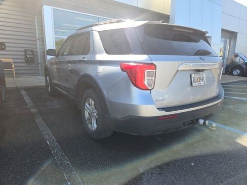 Used 2022 Ford Explorer XLT w/ Class IV Trailer Tow Package image 3
