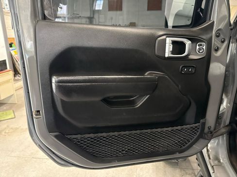 Used 2022 Jeep Gladiator Sport AWD/4WD image 30
