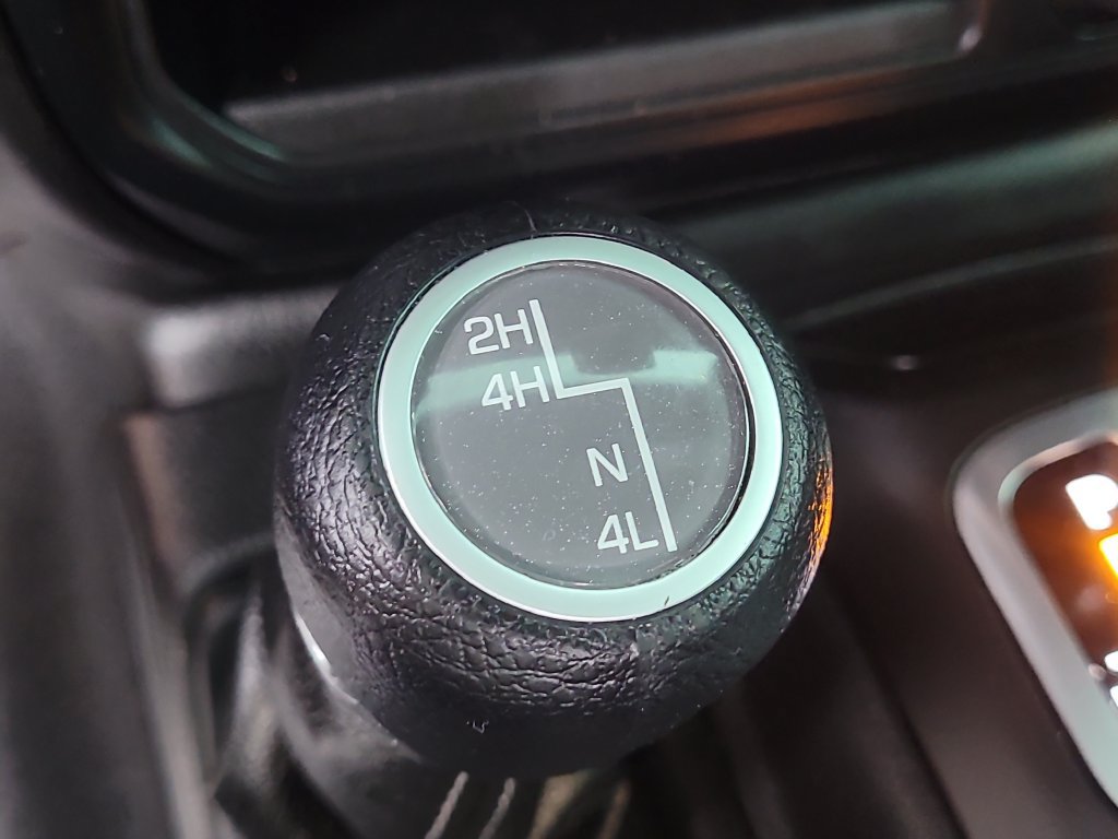 Used 2025 Jeep Gladiator Sport AWD/4WD image 26