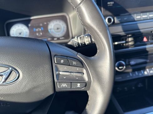 Used 2022 Hyundai Kona Limited image 16