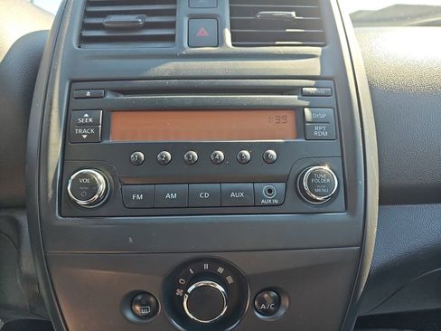 Used 2017 Nissan Versa S image 23