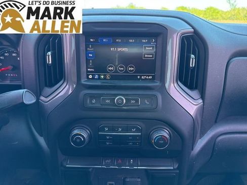 Used 2020 Chevrolet Silverado 1500 Custom w/ Custom Convenience Package image 9