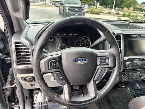 Used 2015 Ford F150 XLT w/ Equipment Group 302A Luxury AWD/4WD image 11