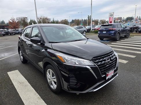 Used 2024 Nissan Kicks S image 4