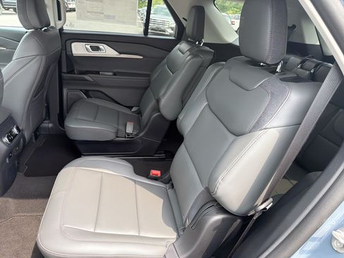 New 2026 Ford Explorer Active w/ Active Comfort Package AWD/4WD image 13