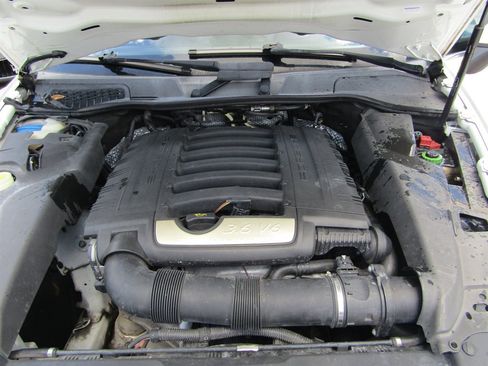 Used 2014 Porsche Cayenne AWD/4WD image 13