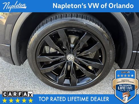 Used 2021 Volkswagen Tiguan SE R-Line image 9
