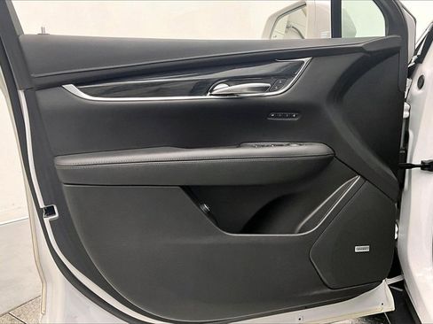 Used 2020 Cadillac XT5 Premium Luxury image 18