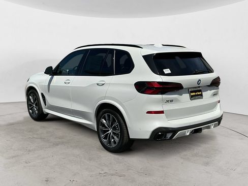 New 2026 BMW X5 xDrive50e w/ M Sport Package AWD/4WD image 5