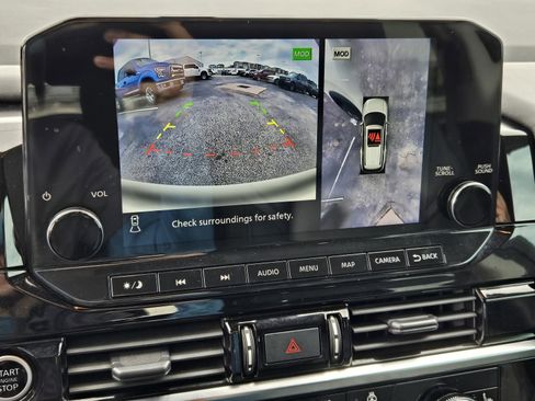 Used 2023 Nissan Pathfinder SL w/ SL Premium Package image 15