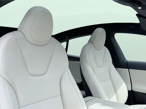 Used 2023 Tesla Model S AWD/4WD image 44