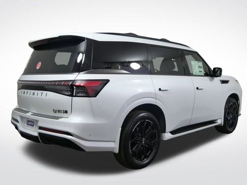 New 2026 INFINITI QX80 4WD image 2